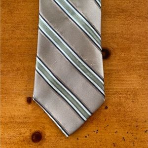 Van Heusen Tan/Green Silk Necktie